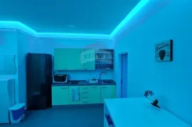 Rijeka, Centar, adaptirana 2 stana površine 113m2, Rijeka, Appartement