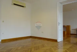 Rijeka - centar, 135m2, Rijeka, Flat