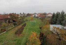 Velika Gorica, Kurilovec, obiteljska kuća površine 280 m2, okućnica 3.670 m2, Velika Gorica, Haus