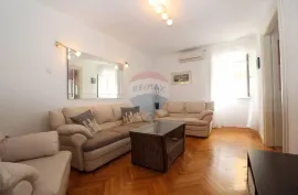 RIJEKA, CENTAR - stan 2S+DB, površine 73 m2, Rijeka, Daire