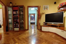 RIJEKA, KORZO - stan 4S KL, površine 124 m2, Rijeka, Appartamento