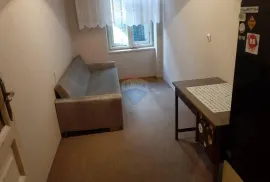 Centar-Stan od 180m2 na prvom katu za najam, Rijeka, Appartement