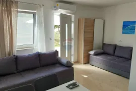 Drenje, apartmanska kuća s otvorenim pogledom na more, Raša, Famiglia