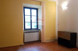 Stan na tržnici - centar grada !, Rijeka, Apartamento