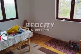 Pećinci, Šimanovci, Živojina Niška, 5.5, 310m2, Pećinci, Famiglia