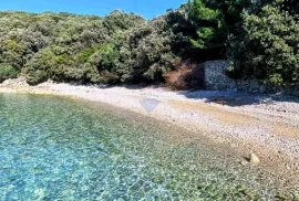 Otok Cres, Ustrine, negrađevinsko zemljište 1744m2, Mali Lošinj, Terreno