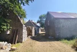 Senj, Veljun Primorski, kuća 42m2 s pomoćnim objektom, Senj, Casa