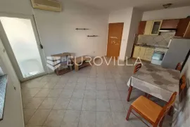 Fažana, Valbandon, jednosoban stan u prizemlju, odlična lokacija, Fažana, Appartment