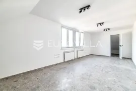 Zagreb, Sesvete, poslovni prostor NKP 160 m2, Gewerbeimmobilie