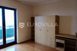 Kastav, Spinčići, etaža za investiciju s panoramskim pogledom na more površine 124.37m2, Kastav, Appartement