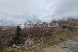 Rijeka, Trsat, teren 658m2 s građevinskom dozvolom na iznimnoj lokaciji, Rijeka, Terreno