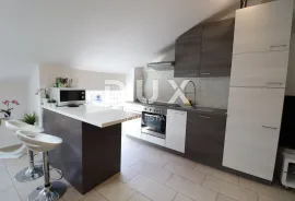 RIJEKA, CENTAR - Moderni 2S+DB stan/apartman za najam, Rijeka, Διαμέρισμα