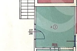 EKSKLUZIVNO PRIZEMNI STAN SA PROSTRANOM TERASOM, Pula, Appartamento