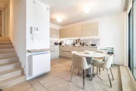 Zagreb, Pantovčak, luksuzan četverosoban dvoetažan penthouse, 202 m2, Appartamento