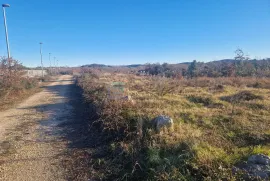 PRODAJA zemljište 2573 m2 Polača, pravilni oblik, cesta, Terreno