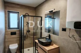 ZADAR, PRIVLAKA - Vrhunski penthouse s grijanim bazenom na krovnoj terasi! S5, Privlaka, Stan