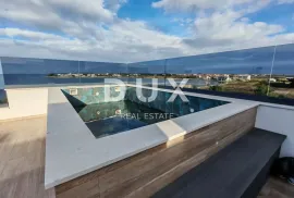 ZADAR, PRIVLAKA - Vrhunski penthouse s grijanim bazenom na krovnoj terasi! S5, Privlaka, Stan