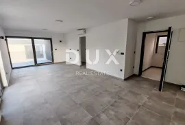 ZADAR, PRIVLAKA - Vrhunski penthouse s grijanim bazenom na krovnoj terasi! S5, Privlaka, Stan