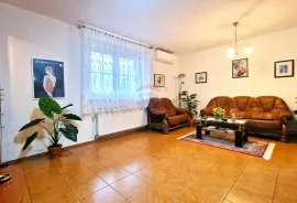 Istra,Buzet okolica-Stan u prizemlju resorta, Oprtalj, Appartment