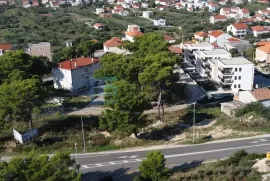 Stan PRODAJA  Bibinje 90 m2, prizemlje s bazenom, parking, شقة