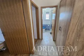 DVOSOBNI APARTMAN, 400 m OD MORA, VRSI - MULO, Nin, Διαμέρισμα