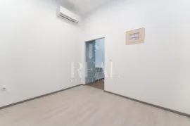 Prilika za investiciju u centru grada 70m2 !, Rijeka, Appartment