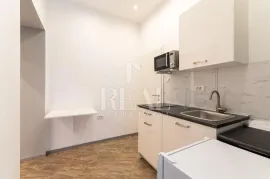 Prilika za investiciju u centru grada 70m2 !, Rijeka, Appartment