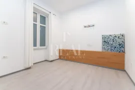 Prilika za investiciju u centru grada 70m2 !, Rijeka, Appartment