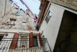 Rovinj, stan od 75 m2+podrum+tavan 60m2, Rovinj, Appartement