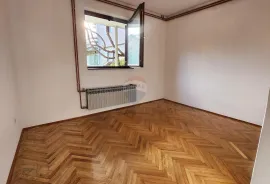 Zagreb, Črnomerec, 266m2, 4 stana, garaža,, Zagreb, بيت