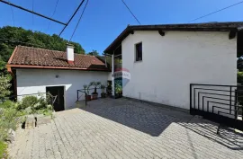 Zagreb, Črnomerec, 266m2, 4 stana, garaža,, Zagreb, بيت