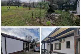 Kuca i pomocni objekti 220m2,plac 11ari, Zemun, Famiglia