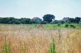 PRIVLAKA, Blizina centra i mora, Privlaka, Γη