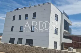 Otok Krk, apartman u prizemlju sa okućnicom, Krk, Flat