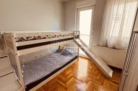 Prodaja, Novi Zagreb, stan 224m2 sa garažom i VPM, Zagreb, Apartamento