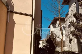 Prodaja, Novi Zagreb, stan 224m2 sa garažom i VPM, Zagreb, Appartment