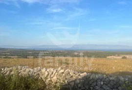 POLJOPRIVREDNO ZEMLJIŠTE NA OTOKU CRESU, Cres, Land