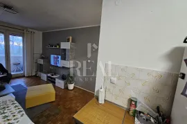 SAMO KOD NAS-Vežica, stan 61 m2,3SKL,balkon,pogled na more, Rijeka, Διαμέρισμα