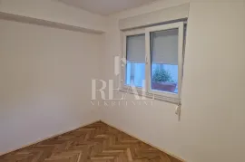 TRSAT-ODLIČNA LOKACIJA, 1S+DB OD 45 m2, Rijeka, Apartamento