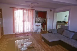 TRSAT-ODLIČNA LOKACIJA, 3S+DB, POGLED, BALKON I TERASA, Rijeka, Appartment