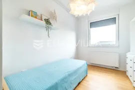 Zagreb, Rudeš, novogradnja,luksuzan trosoban stan NKP 57,65 m2 s garažom, Zagreb, Appartement