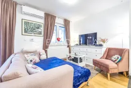 Zagreb, Trešnjevka sjever, trosoban stan NKP 59 m2 + VPM, Zagreb, Wohnung