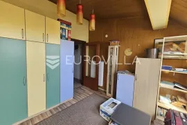 Vinkovci, Centar grada, trosoban stan, 70 m2, 2. kat, Vinkovci, Flat