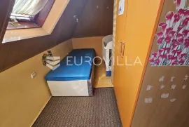 Vinkovci, Centar grada, trosoban stan, 70 m2, 2. kat, Vinkovci, Stan