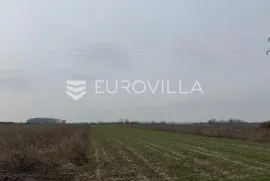 Đakovo, Industrijska zona, poljoprivredno zemljište 6418 m2, Đakovo, Terrain