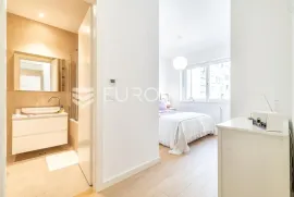 Zagreb, Heinzelova VMD, trosoban stan, PRVI NAJAM, NKP 87 m2, Zagreb, Appartement