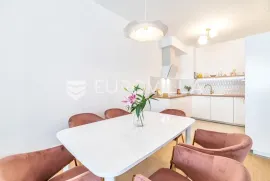 Zagreb, Heinzelova VMD, trosoban stan, PRVI NAJAM, NKP 87 m2, Zagreb, Appartement