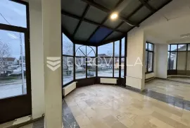 Đakovo, Centar, poslovni prostor 250 m2, odlična lokacija, Đakovo, Commercial property