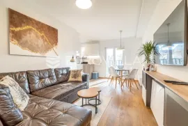 Zagreb, Donji Grad, novouređen trosoban stan NKP 50 m2, PRVI NAJAM, Zagreb, Flat