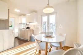 Zagreb, Donji Grad, novouređen trosoban stan NKP 50 m2, PRVI NAJAM, Zagreb, Appartment